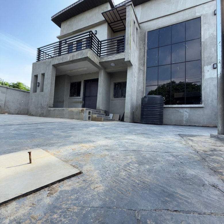 4 bedroom duplex for sale