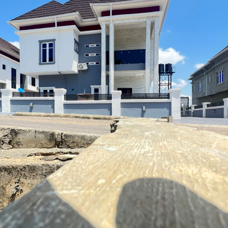 4 bedroon detached duplex for sale in Ibadan