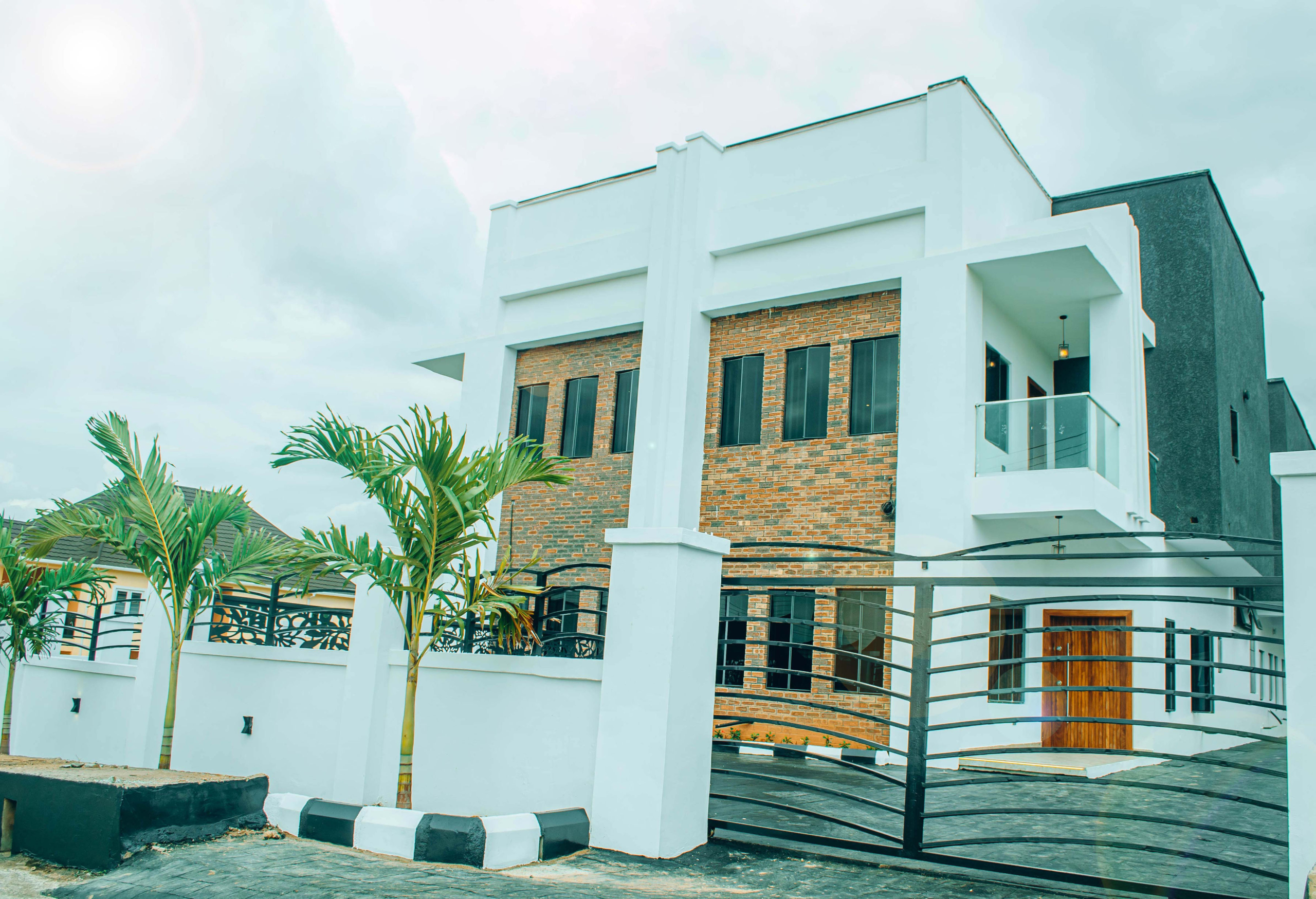 4 bedroom duplex for sale in kolapo ishola