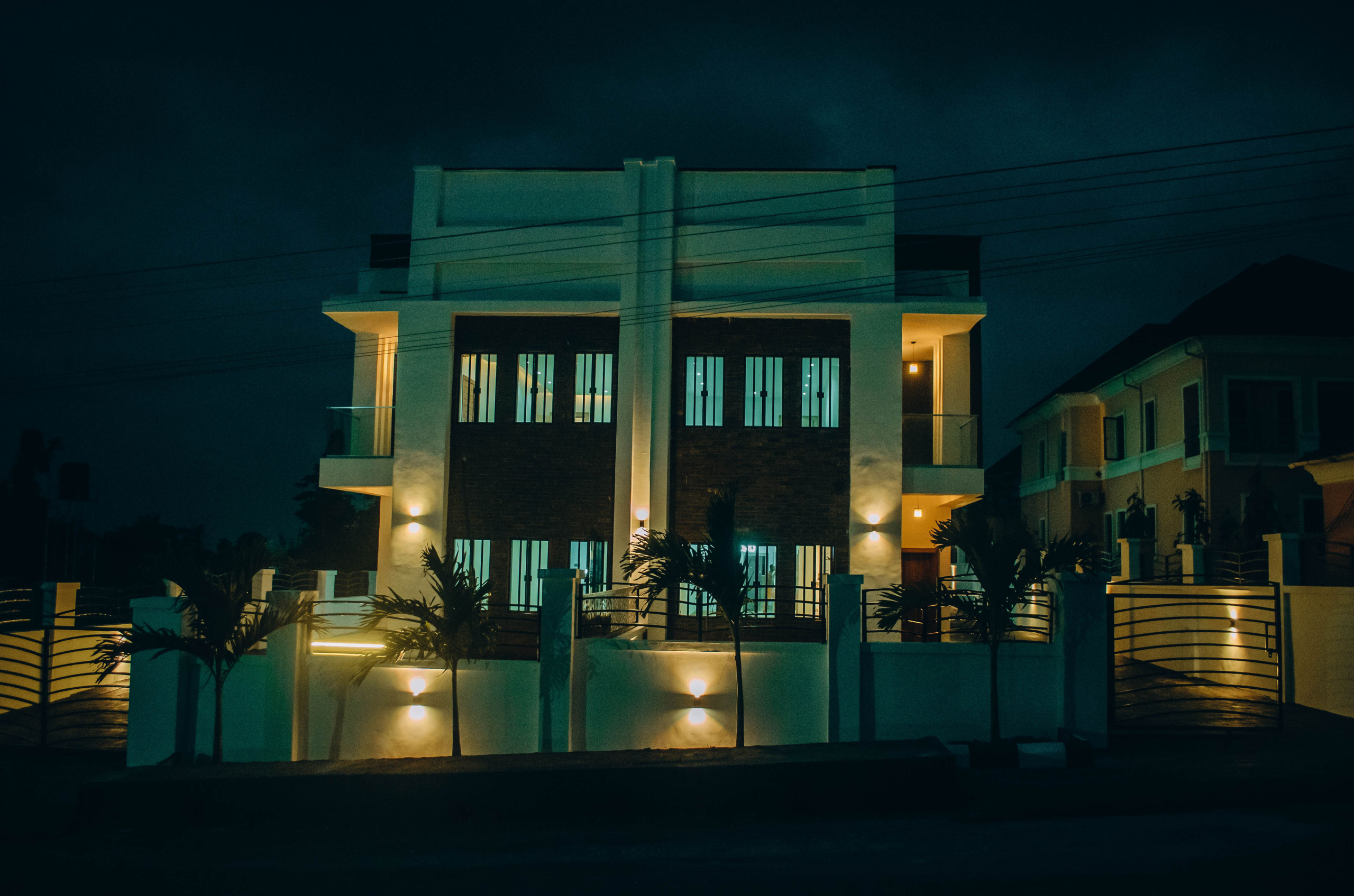 4 bedroom duplex for sale in kolapo ishola