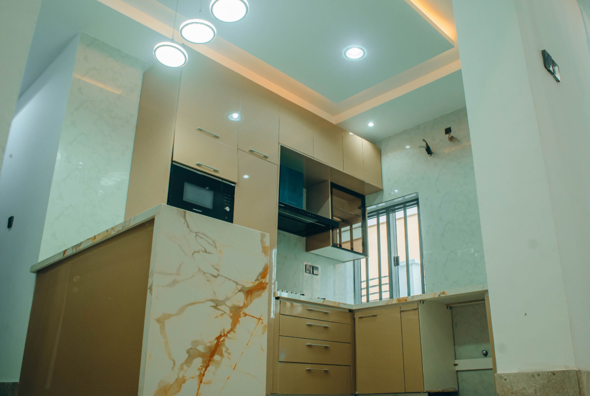 4 bedroom duplex for sale in kolapo ishola